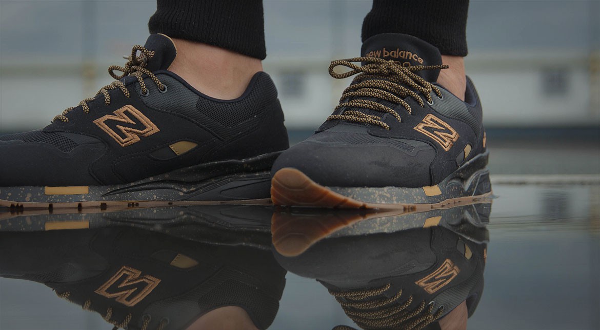 minstens pin Hoofdstraat New Balance CM 1600 AG "Black". — Oslo Sneaker Fest