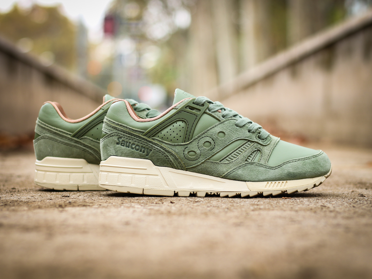 saucony grid sd premium public gardens