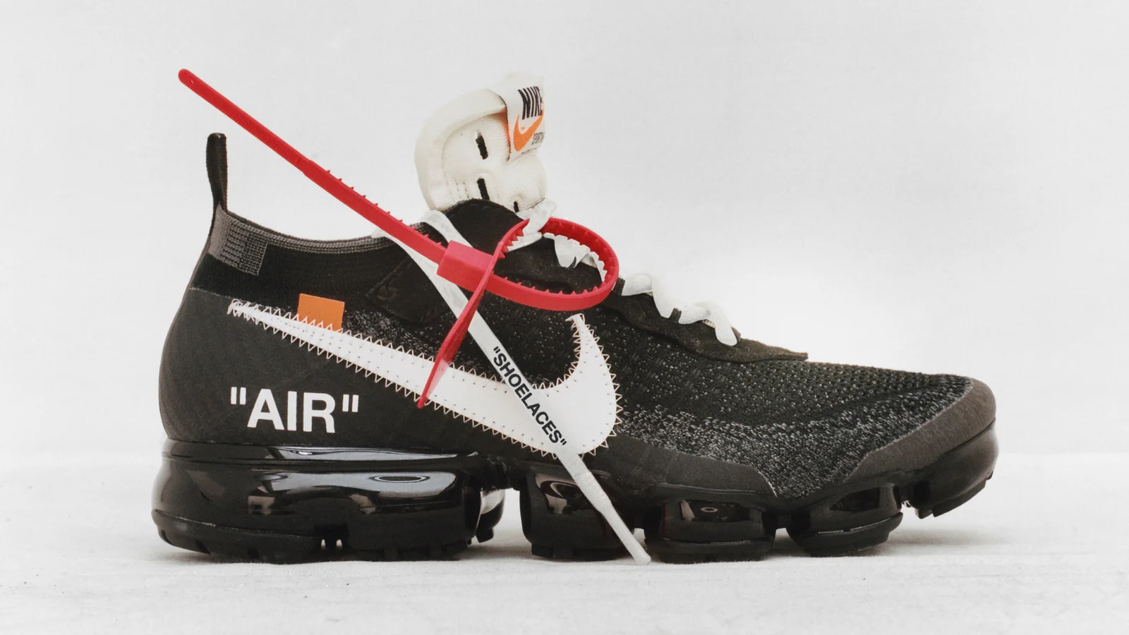 Nike_Virgil_Abloh_TheTen_1600x900_9.jpg