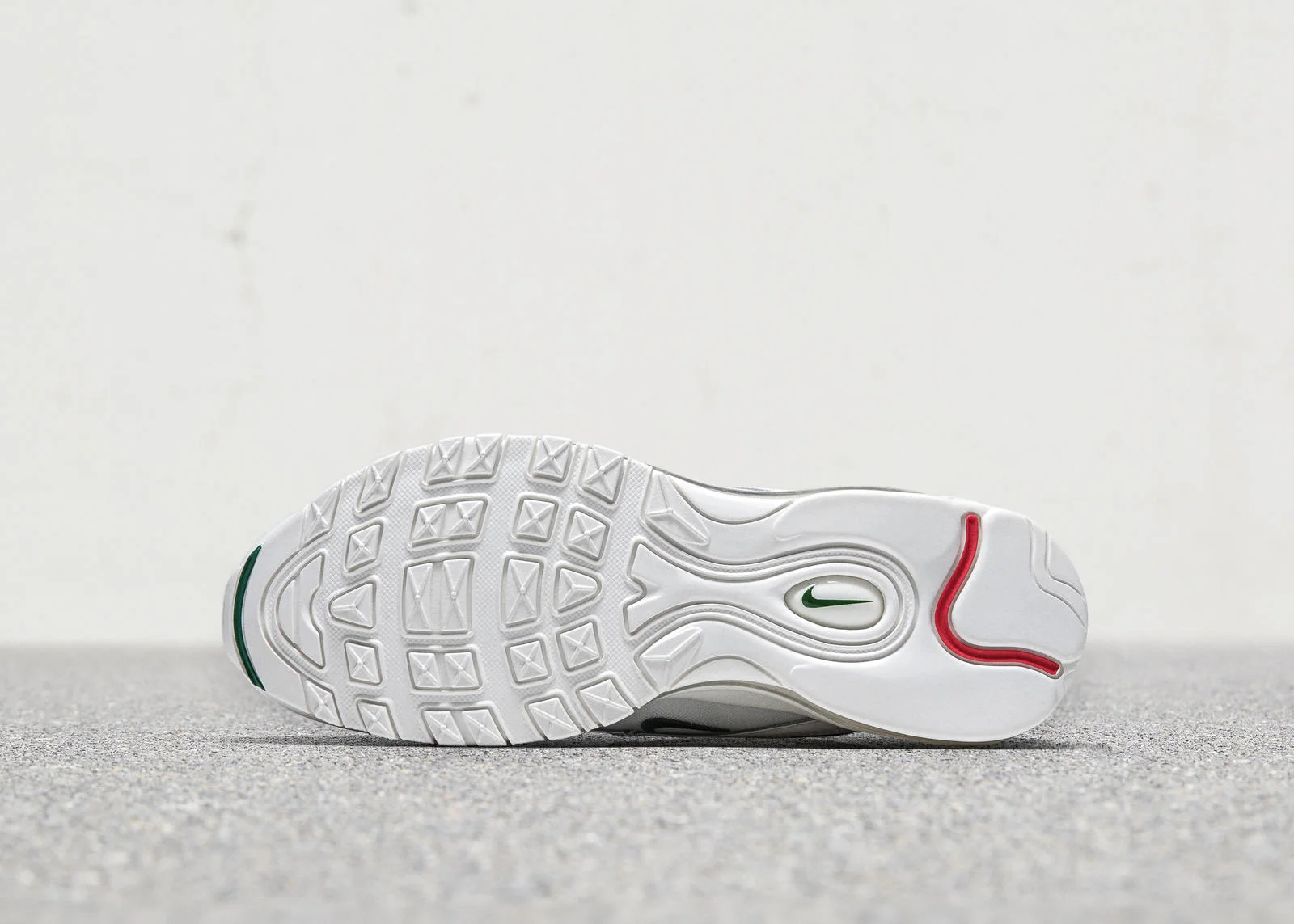Air_Max_97_UNDFTD_2_rectangle_1600.jpg