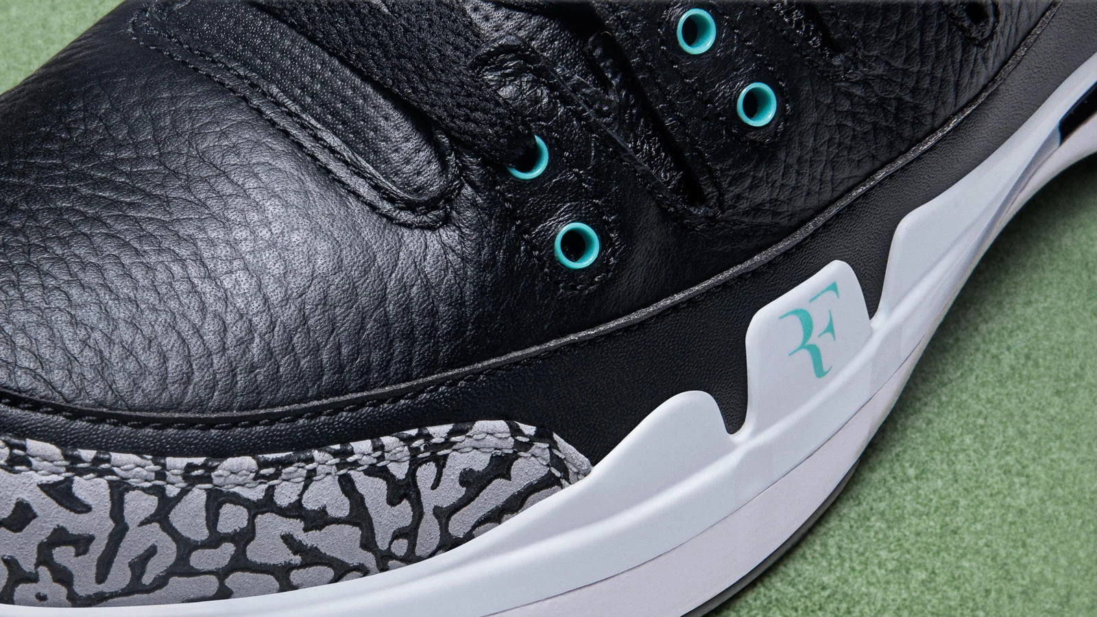 RF_AJ_Atmos_4_hd_1600.jpg