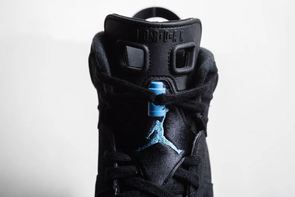 Air_JOrdan_6_Retro_Black_Carolinba_Blue_Sneaker_Politics_9.jpg