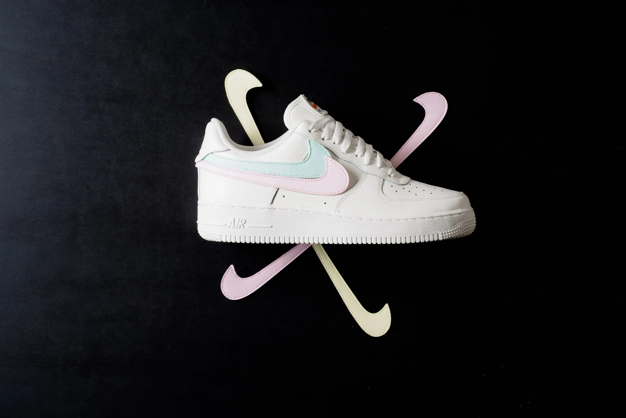Nike_Air_Force_1_07_QS_Sail_AH8462-101_sneaker_politics_4.jpg