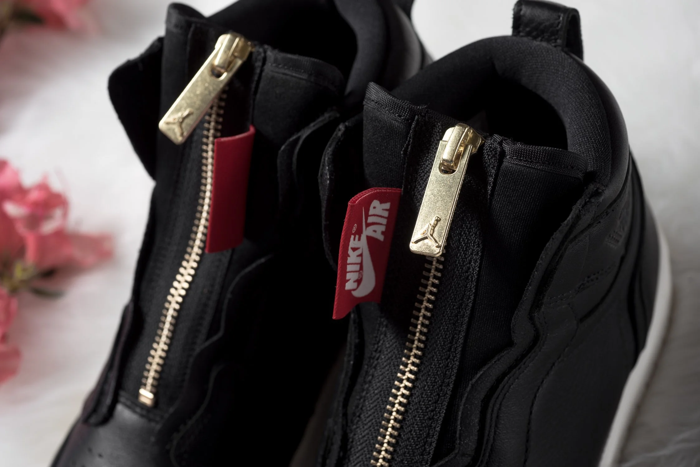 WMNS_Air_Jordan_1_High_Zip_Black_Gold_Red_Sneaker_Politics_8.jpg
