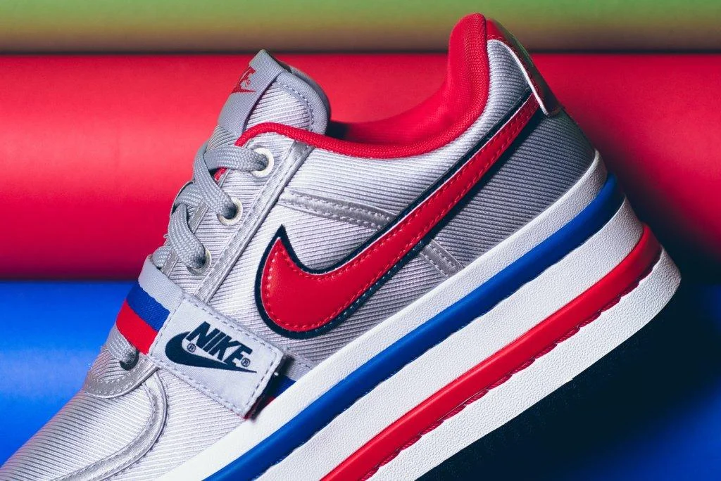 WMNS_Nike_Vandal_2X_Metallic_Silver_University_Red_AO2868_001_sneaker_politics-3.jpg