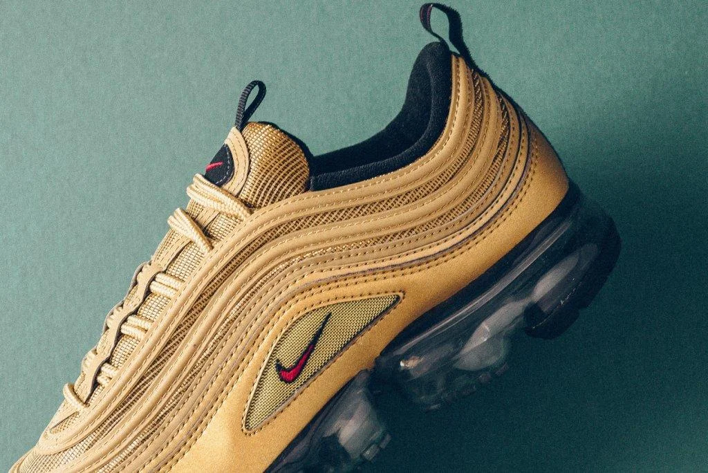 Nike_Air_MAx_97_Vapormax_gold_university_Red_sneaker_politics_6.jpg