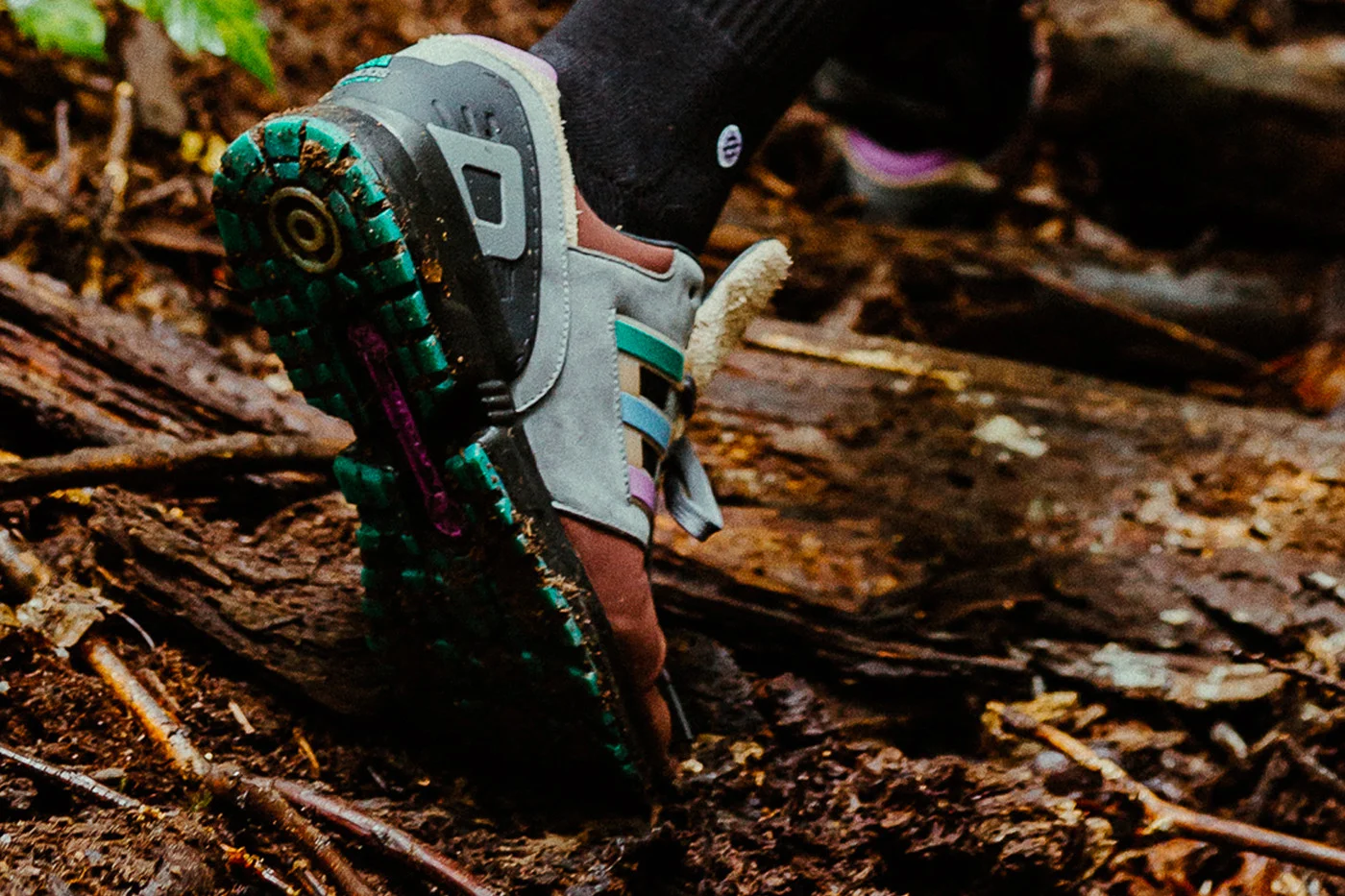 https_%2F%2Fhypebeast.com%2Fimage%2F2018%2F09%2Fpacker-shoes-adidas-consortium-eqt-cushion-91-release-011.jpg