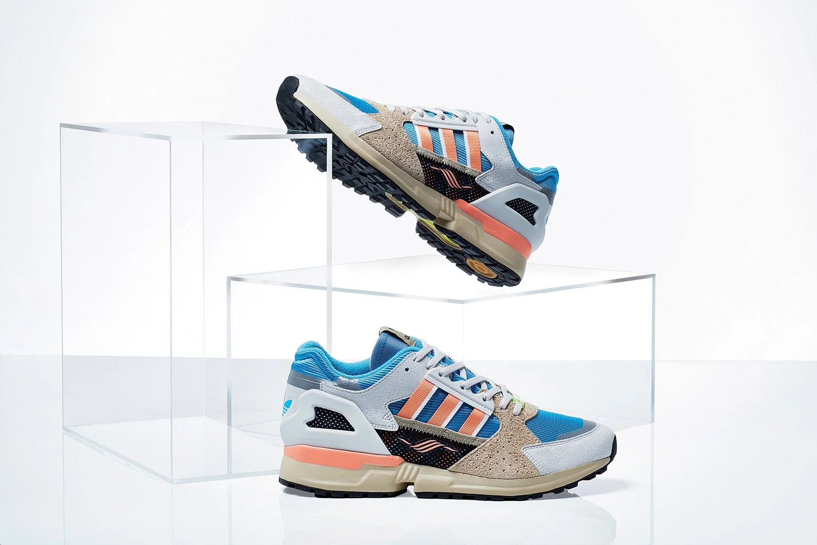 EE9485_adidas_Consortium_Torsion_ZX10000C_01_ddba3e88-54da-43b1-b751-82b154e1a10d.jpg