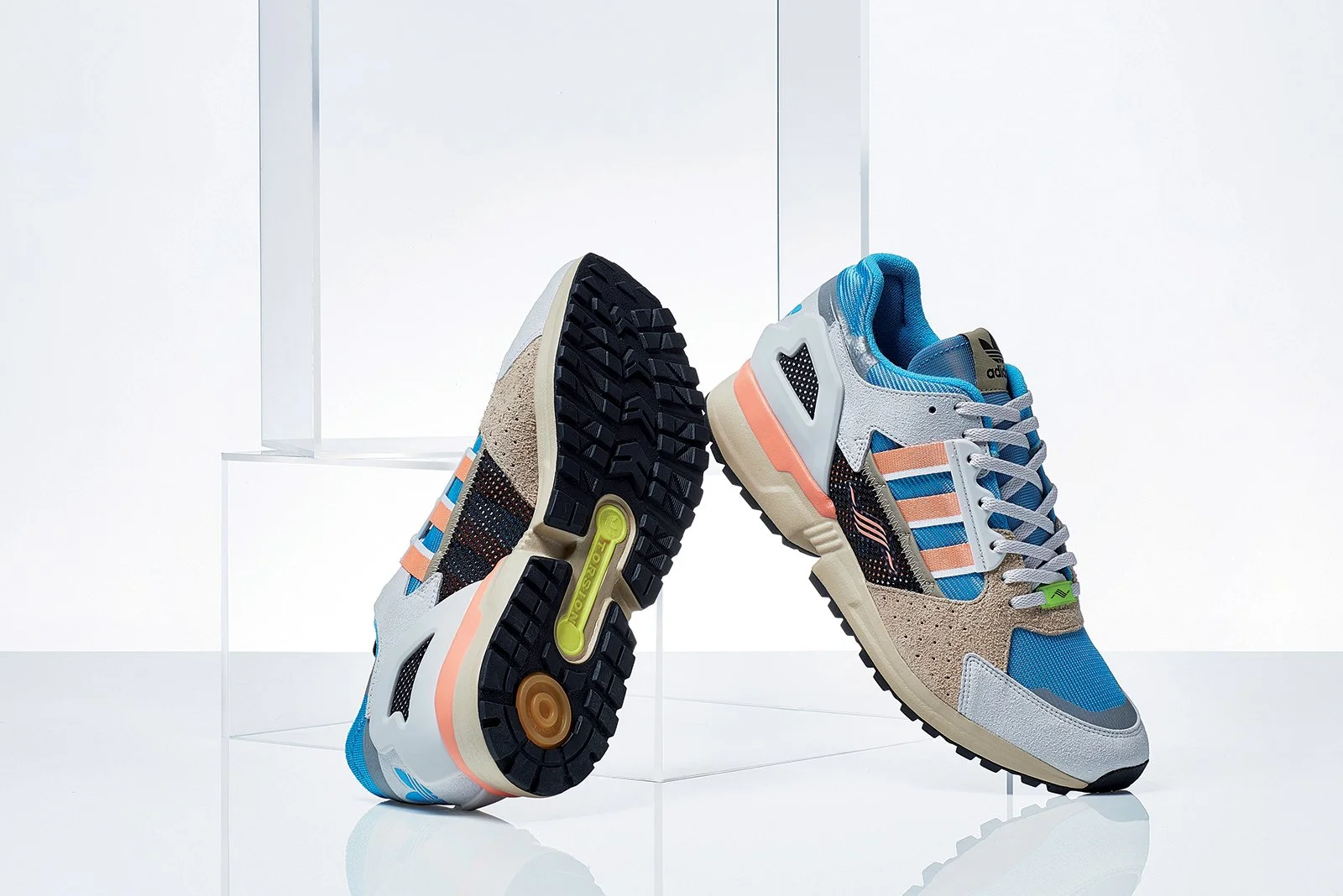 EE9485_adidas_Consortium_Torsion_ZX10000C_02_216cdcb1-2429-43d0-8658-0dc86b1580ab.jpg