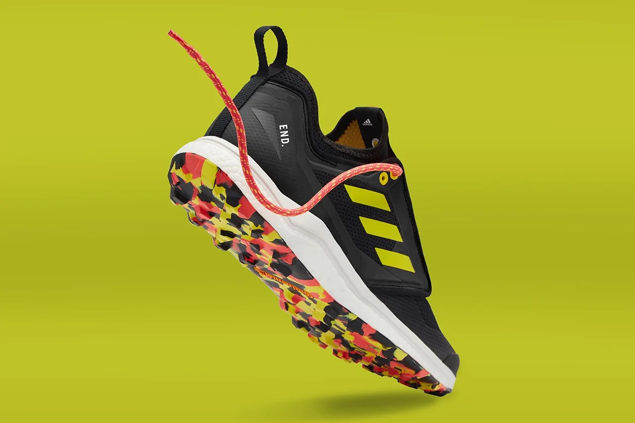 https___hypebeast.com_image_2019_03_end-adidas-consortium-terrex-agravic-xt-thermochromic-5.jpg