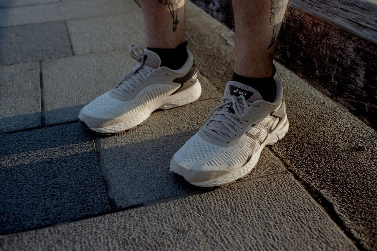 https___hypebeast.com_image_2019_06_reigning-champ-asics-clothing-capsule-collab-gel-kayano-3.jpg
