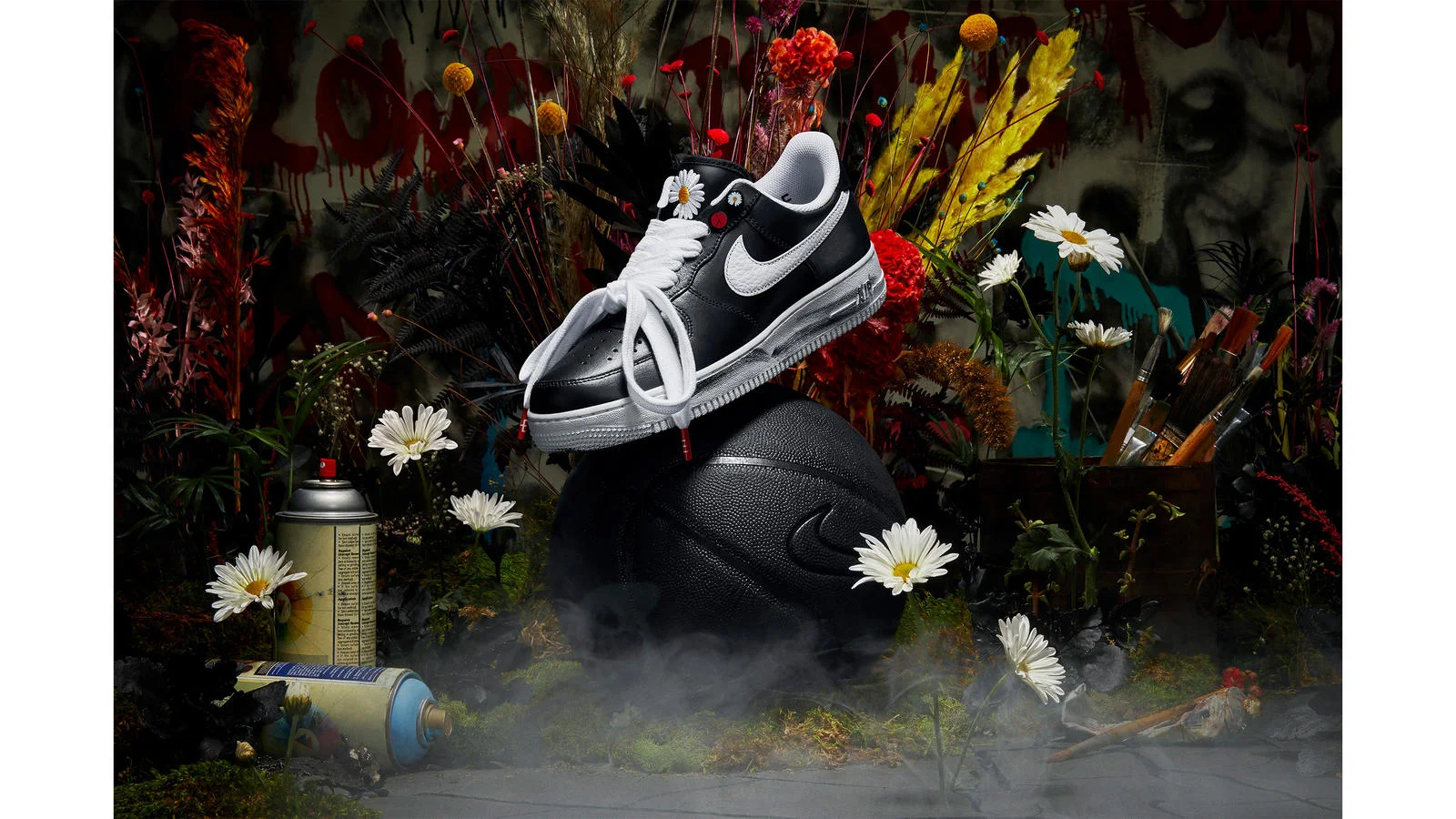 nike-x-g-dragon_04_hd_1600.jpg