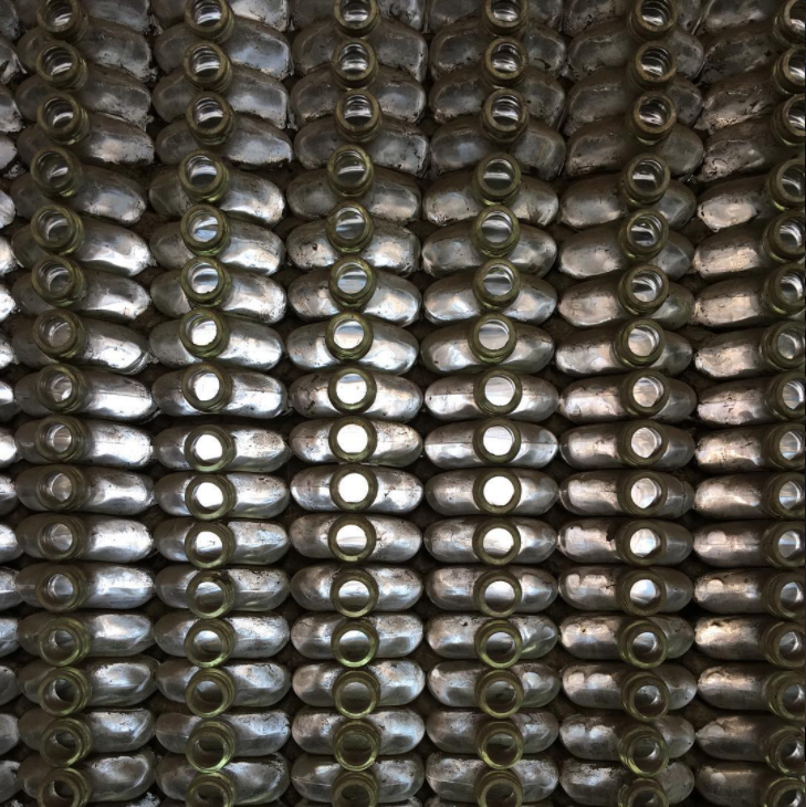 Enjoying the textures of Baja... #bottlewindows #reuse #creativereuse #vernacular #vernaculardesign #mexico #baja #ensenada #bodegasdesantotomas #santotomas #window #naturallight #texture #glass #ventana #ventanad