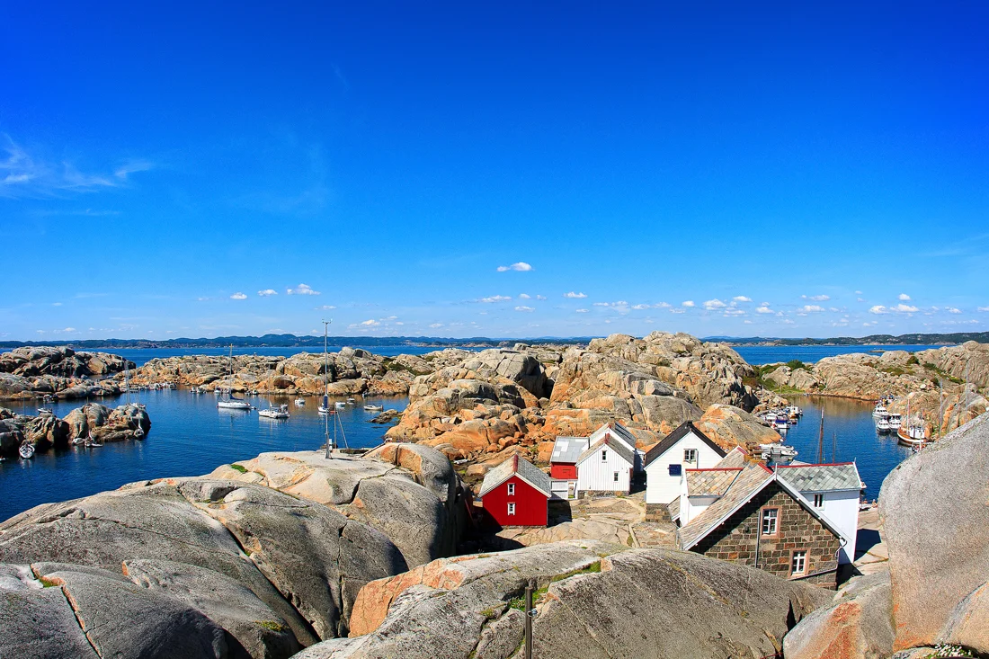 Utsikt fra fyret mot vest og Larvikkysten