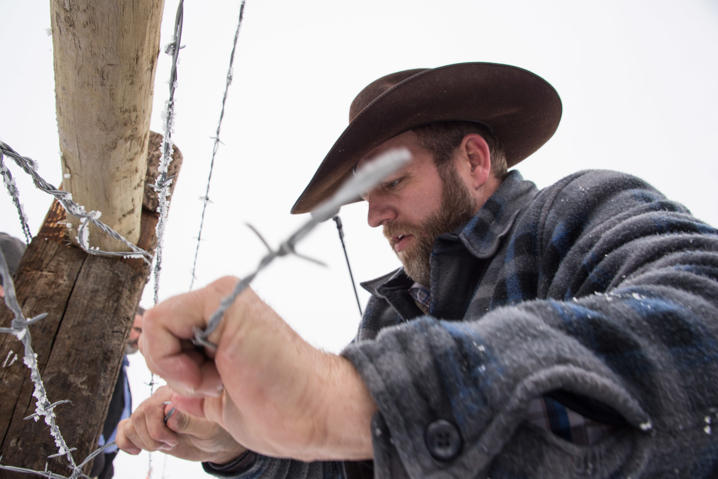 Ammon Bundy Opens Fence Malheur Wildlife Refuge