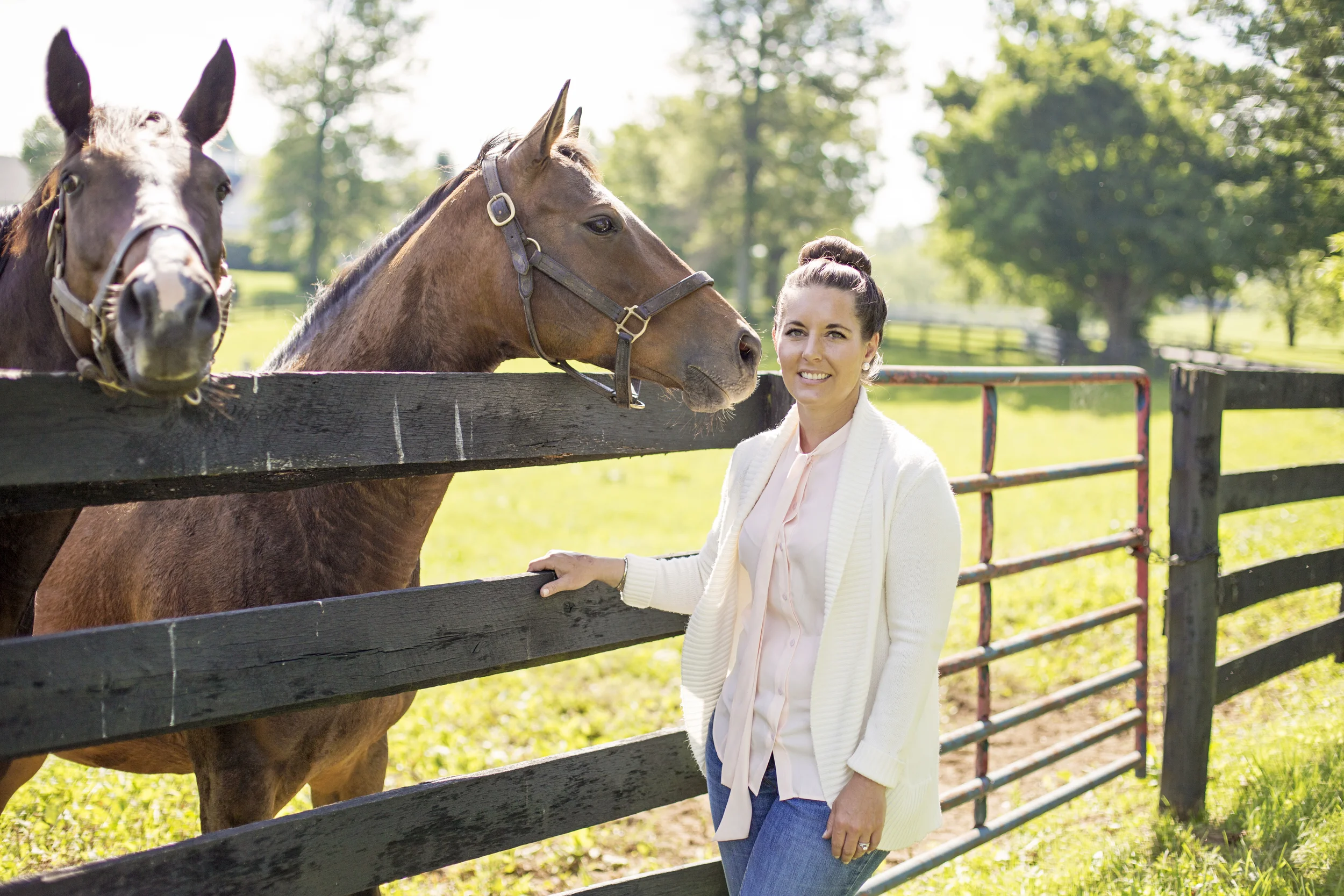 Kelli Cross is a central Kentucky native who grew up with horses and has devoted her life to raising quality stock.  Her experience on commercial farms allows for her to meld big farm experience and talent to Sovereigns boutique size and a…