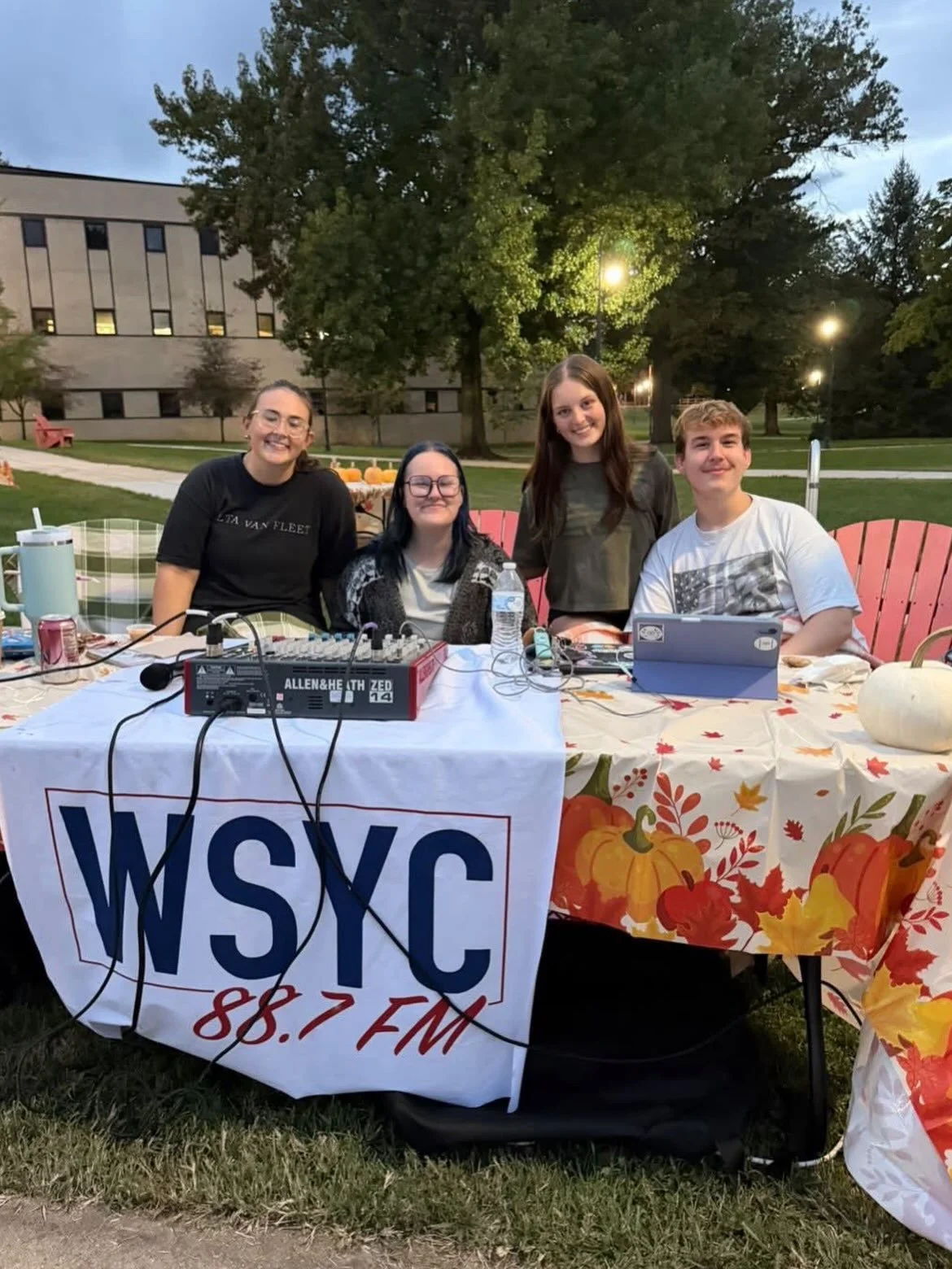 fall events + good music = the perfect combo 🍂🎶

Thank you to @ship_cub &amp; @shipapb for inviting us to DJ your Fall Festival Event! We had such a great time bringing the music and good vibes! 🎧📻

#collegeradio #collegeradiostation #shippensbur