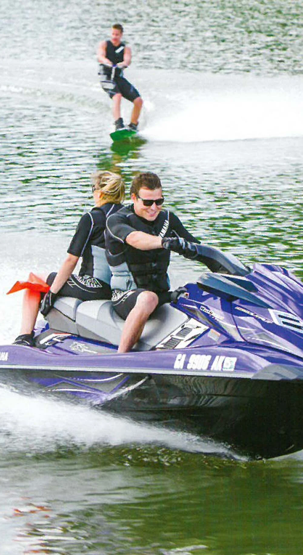 Our marine graphics are designed to endure fresh and/or salt water, intense exposure to ultraviolet rays, and abrasion.