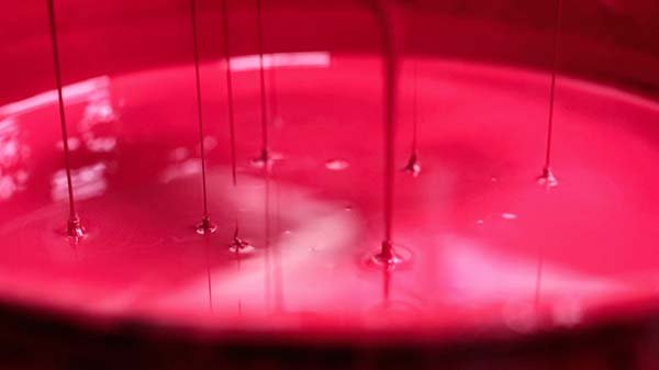 Dyes v. Pigments – Why Dyes Die Young