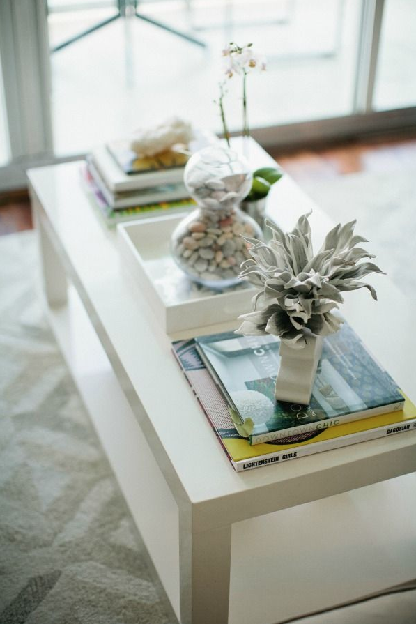 http://theglitterguide.com/2012/02/07/style-at-home-sarah-lederman-of-chevrons-stripes/