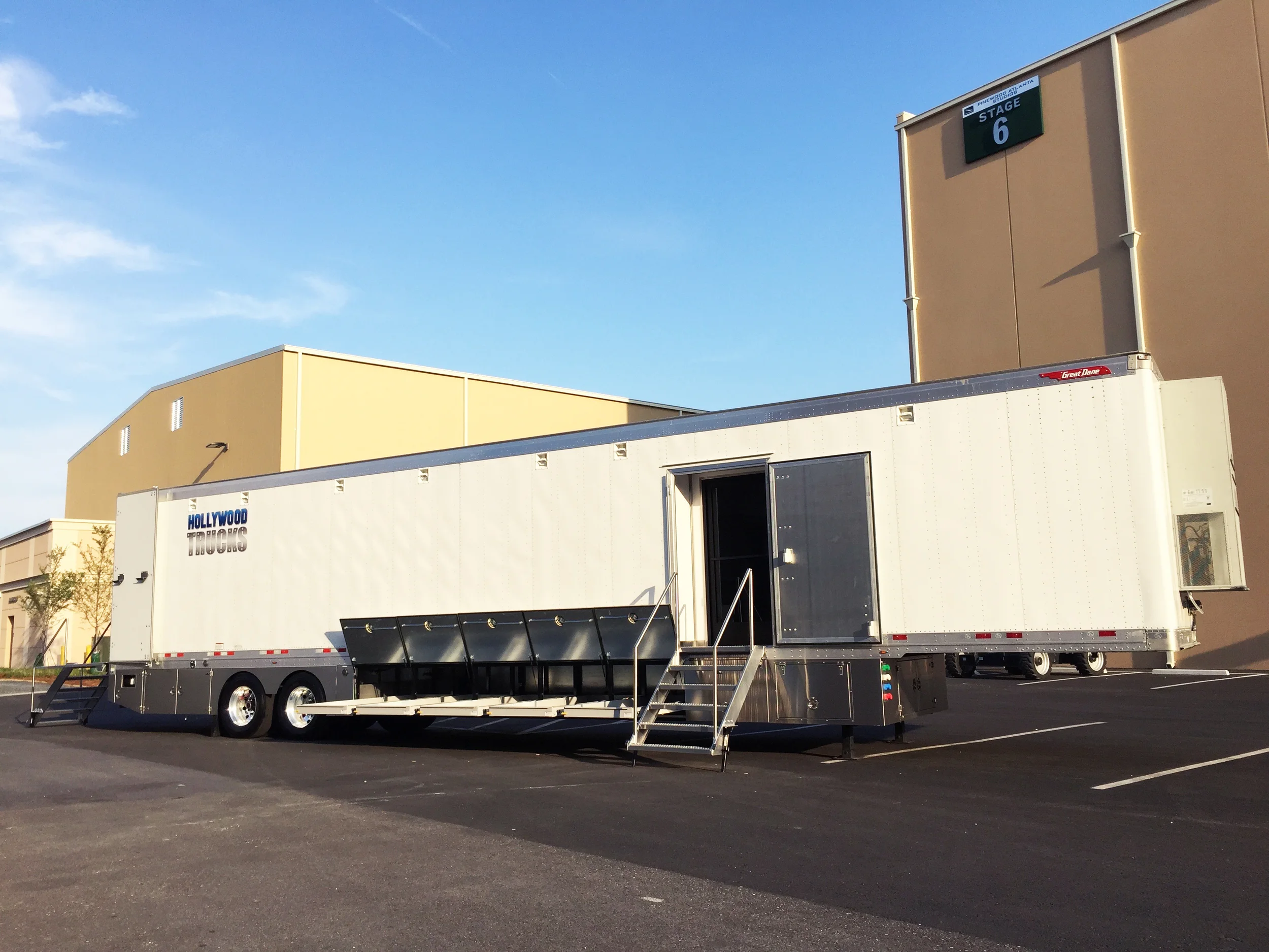 Hollywood Trucks Llc