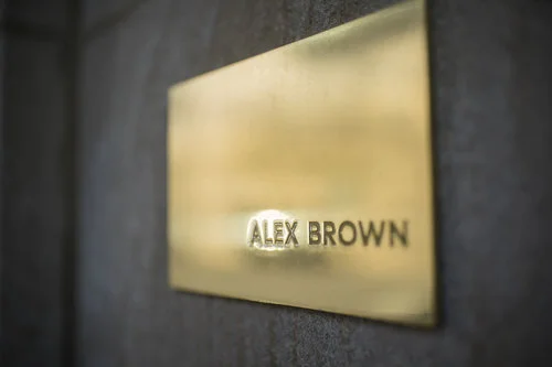 alex_brown_polished_brass_plaque.JPG