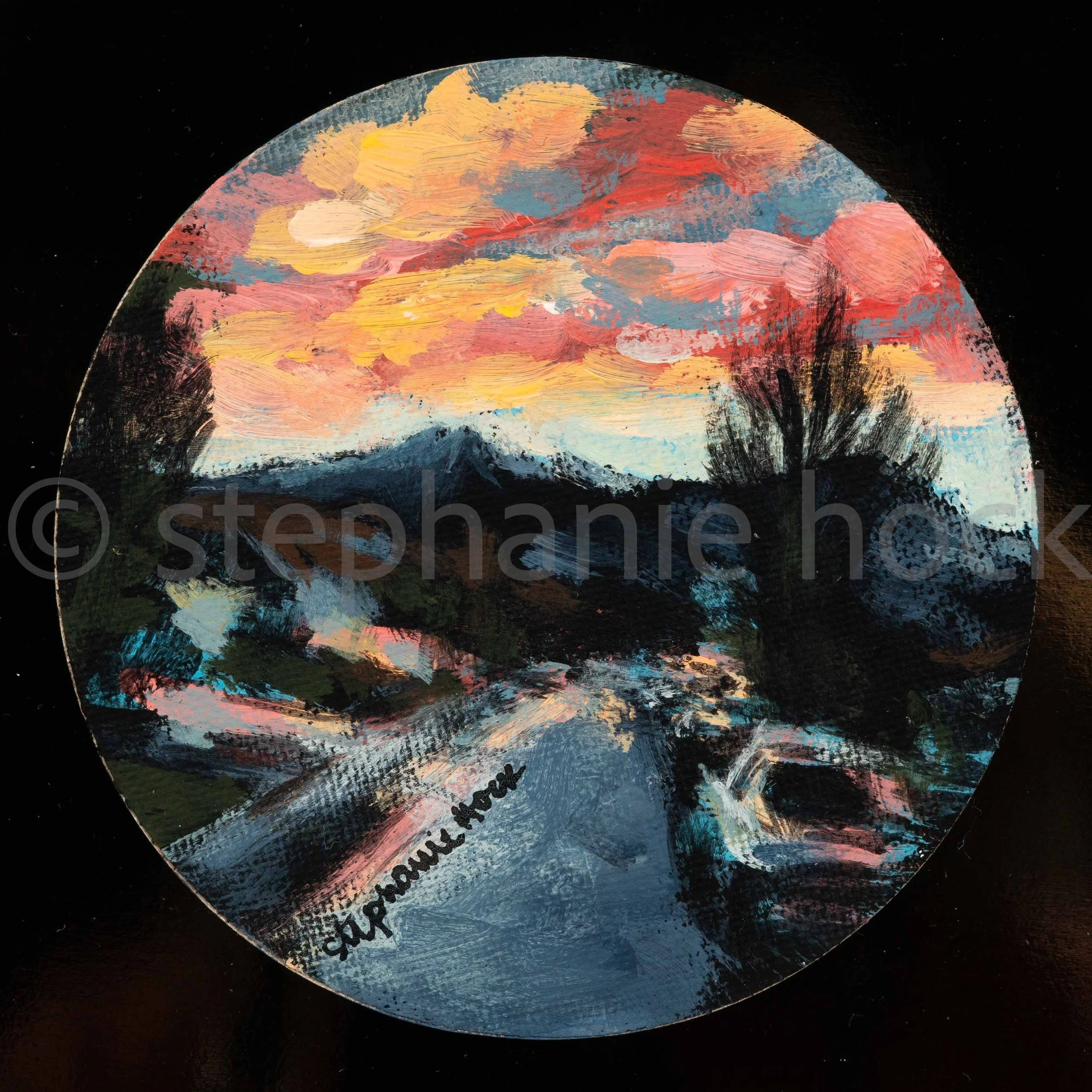 25040-M1011 Morning Light 4x4 Circle.jpg