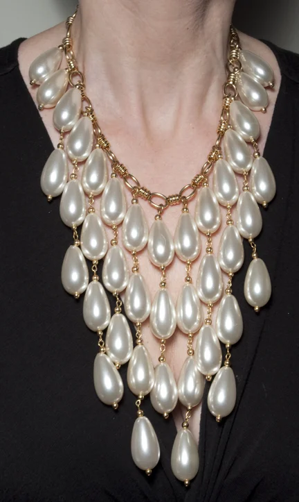 pearl bib