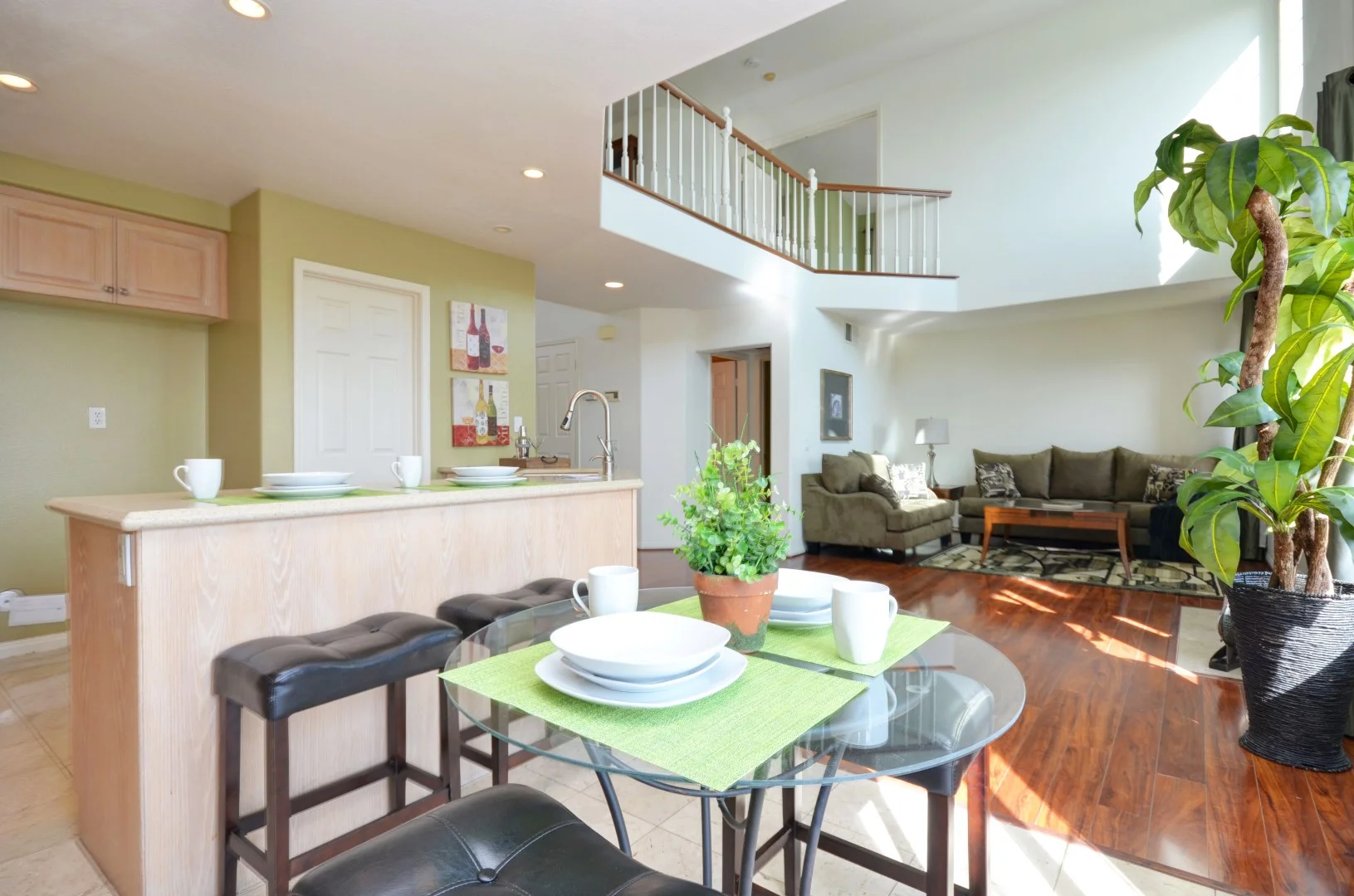 Kitchen_Family Rm_0281 (Large).jpg