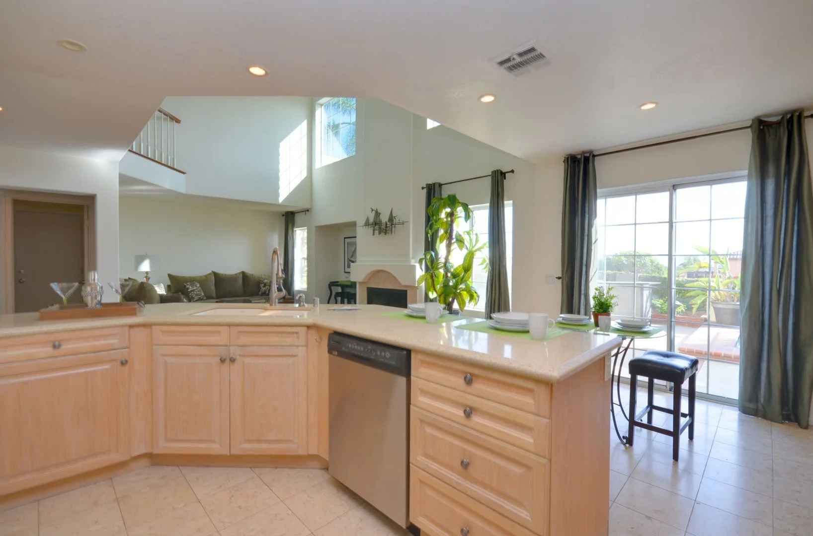 Kitchen_0285 (Large).jpg