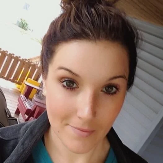 Laura.jpg