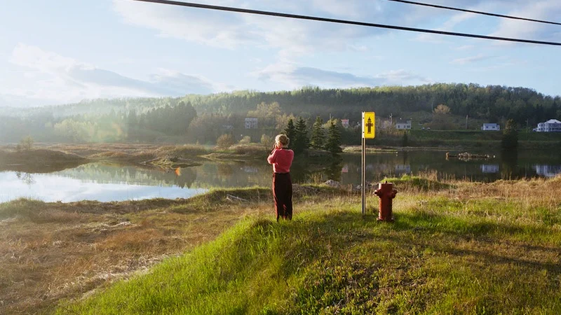 Klara Källström and Thobias Fäldt, Village / Lieu où l’on se chauffe (Where we warm ourselves), 2015. (Courtesy the Artists and CULT | Aimee Friberg Exhibitions)