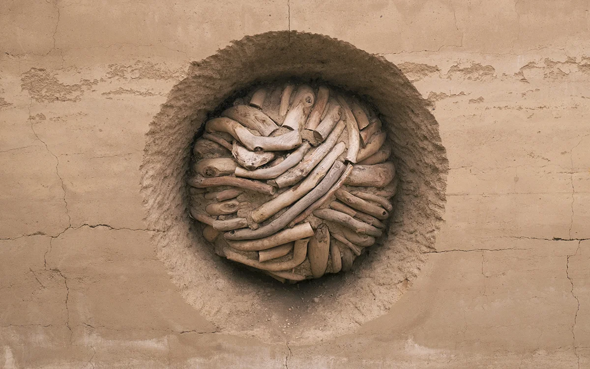 6-andy-goldsworthy-earth-wall.jpg