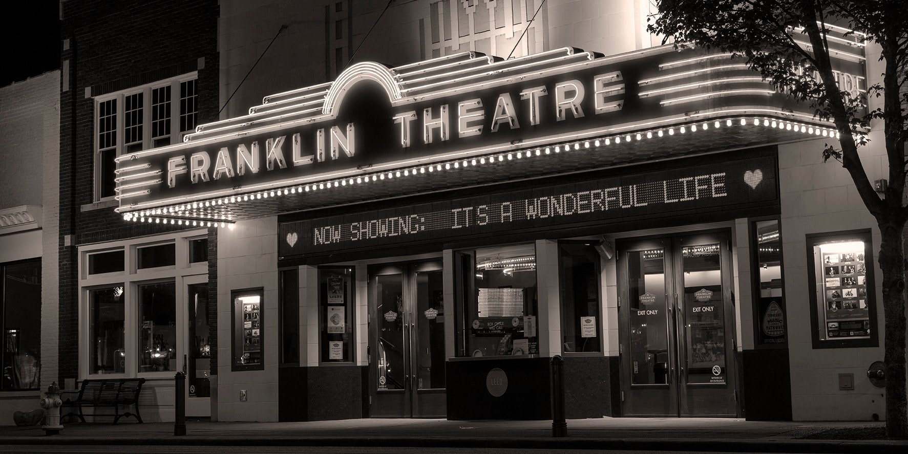Franklin Theatre | It’s a Wonderful Life Tennessee Wall Art Christmas Edition Classic Movie Canvas Metal Photography Prints