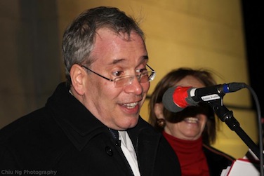 scott_stringer_tree_lighting_washington_square.jpg