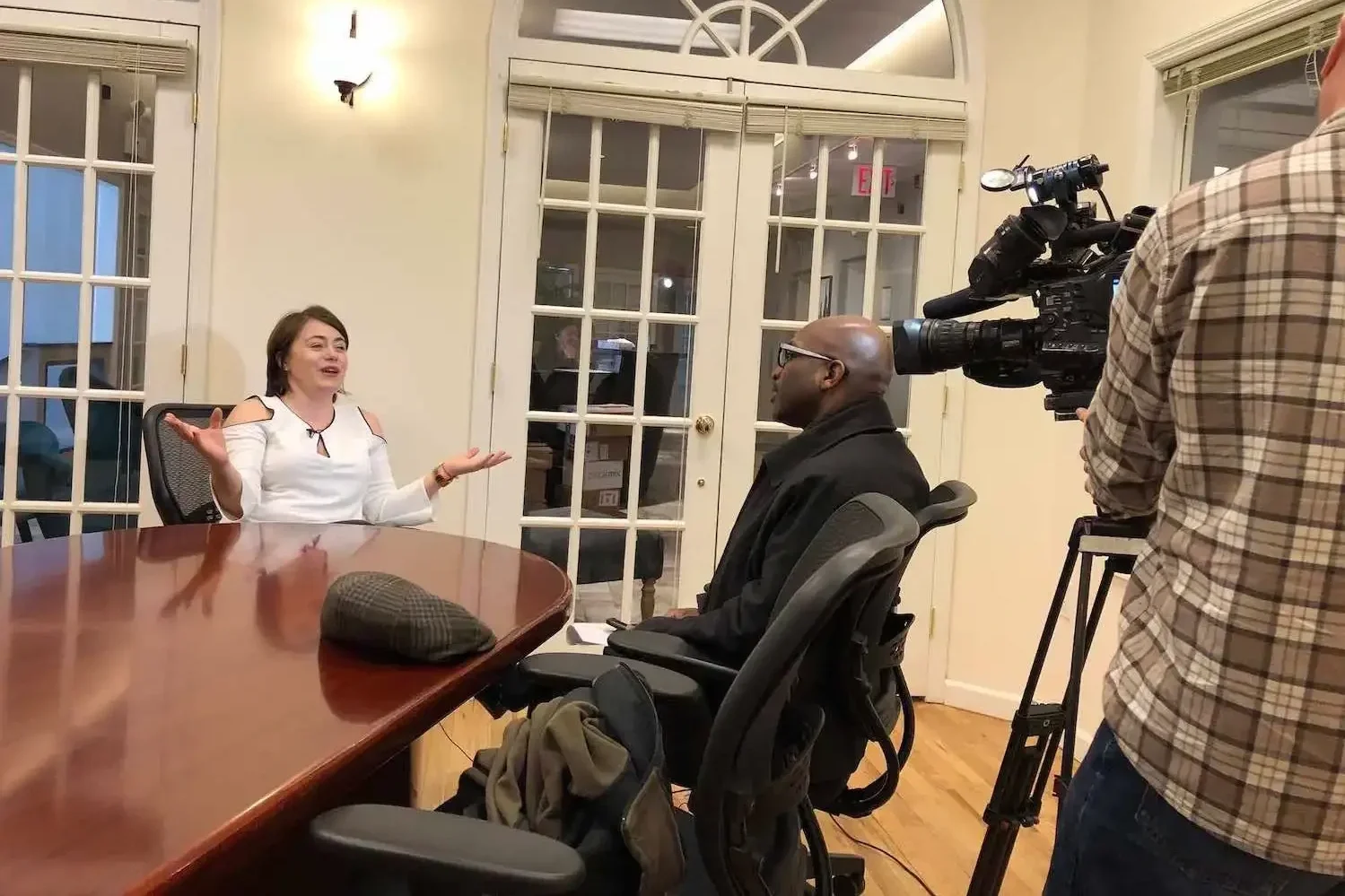 Irina Popa-Erwin being interviewed by Antwan Lewis on FOX 5 NY about leadership and managing stress for high-achievers.