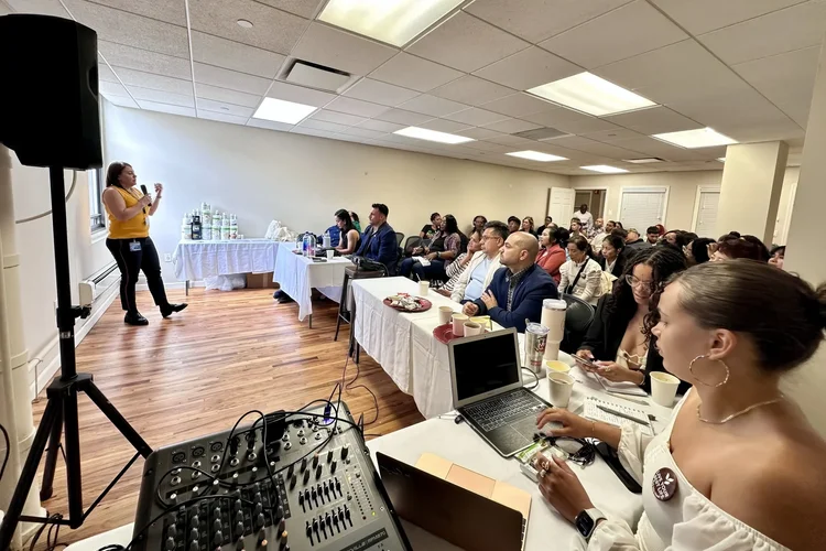 Irina Popa-Erwin leading a leadership workshop in Manhattan