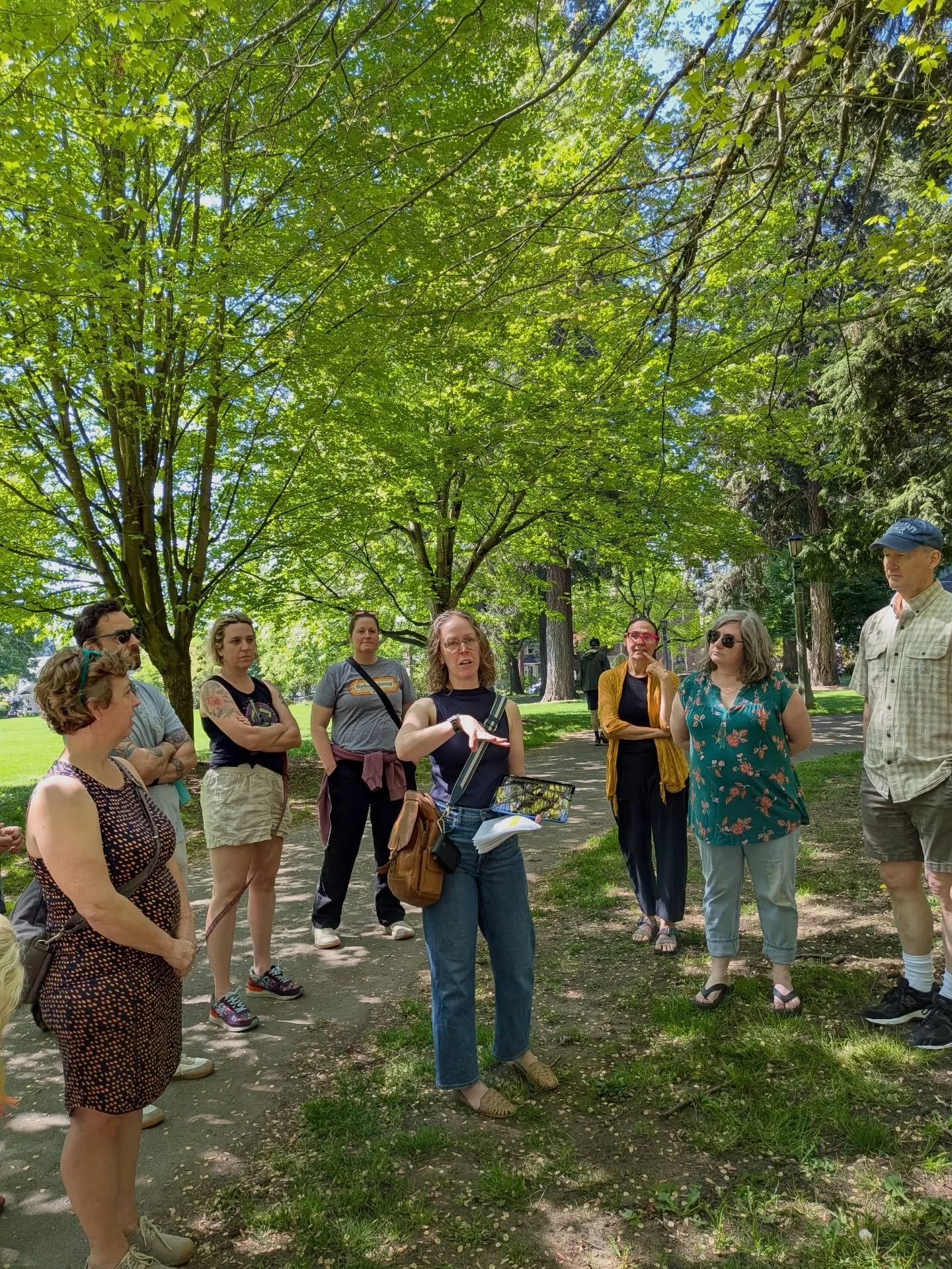 Spent the morning with a great group of folks talking about the history of parks, birds, playgrounds, and kid activists. Not a bad way to spend a morning raising money for the local public school. 💪💚 (📸: @alidacantor)