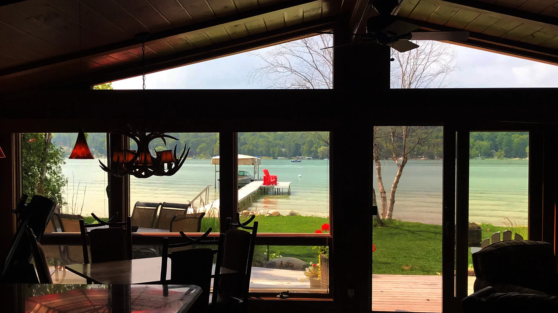Walloon Lake Cottage Photos & Amenities — The Lakehouse on Walloon