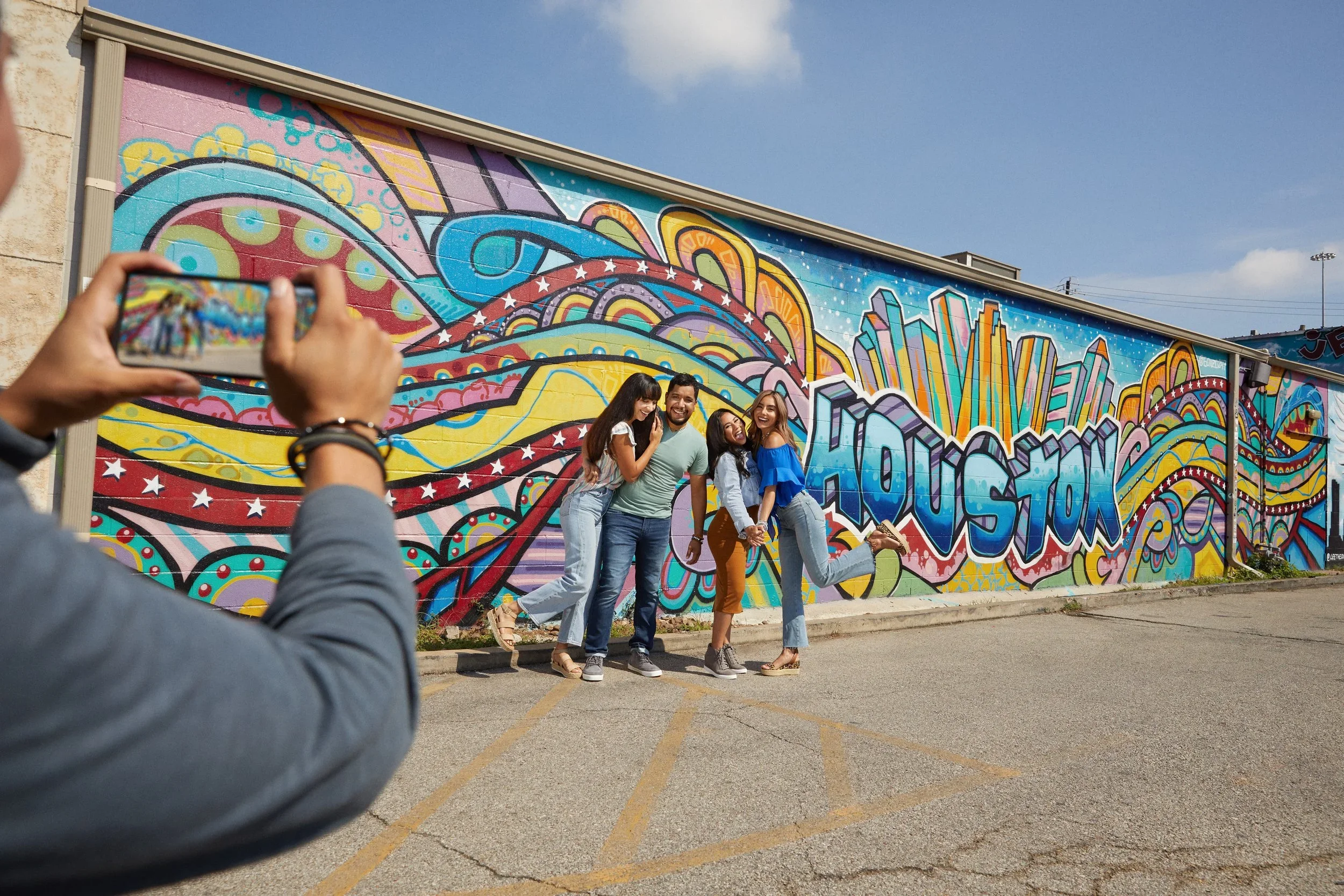 ATT_Local_Hispanic_Houston_Location01_0274-V1_1.jpg.webp