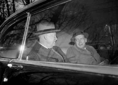 Afterwards, Ike and Brownell leave the club together