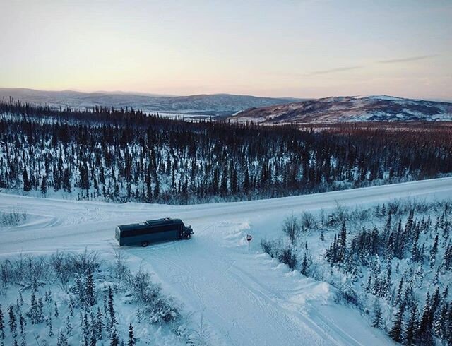 It's a long road, but it's worth it. &bull;
🚐 @northern.alaska 📸 @tony_w__
