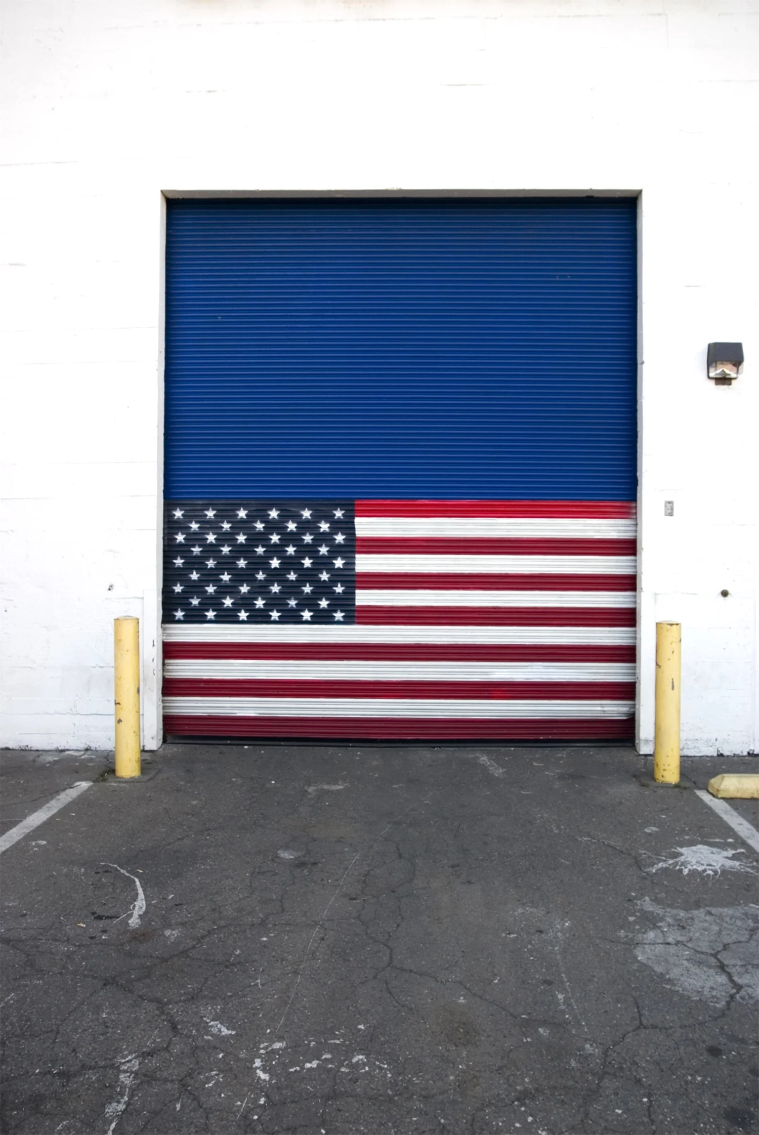 flaggarage.jpg