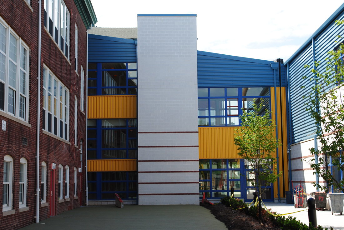 courtyard1.jpg