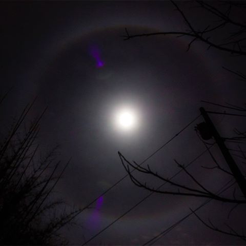 22-degree lunar halo from an Austin vantage-point tonight. Feels wild.