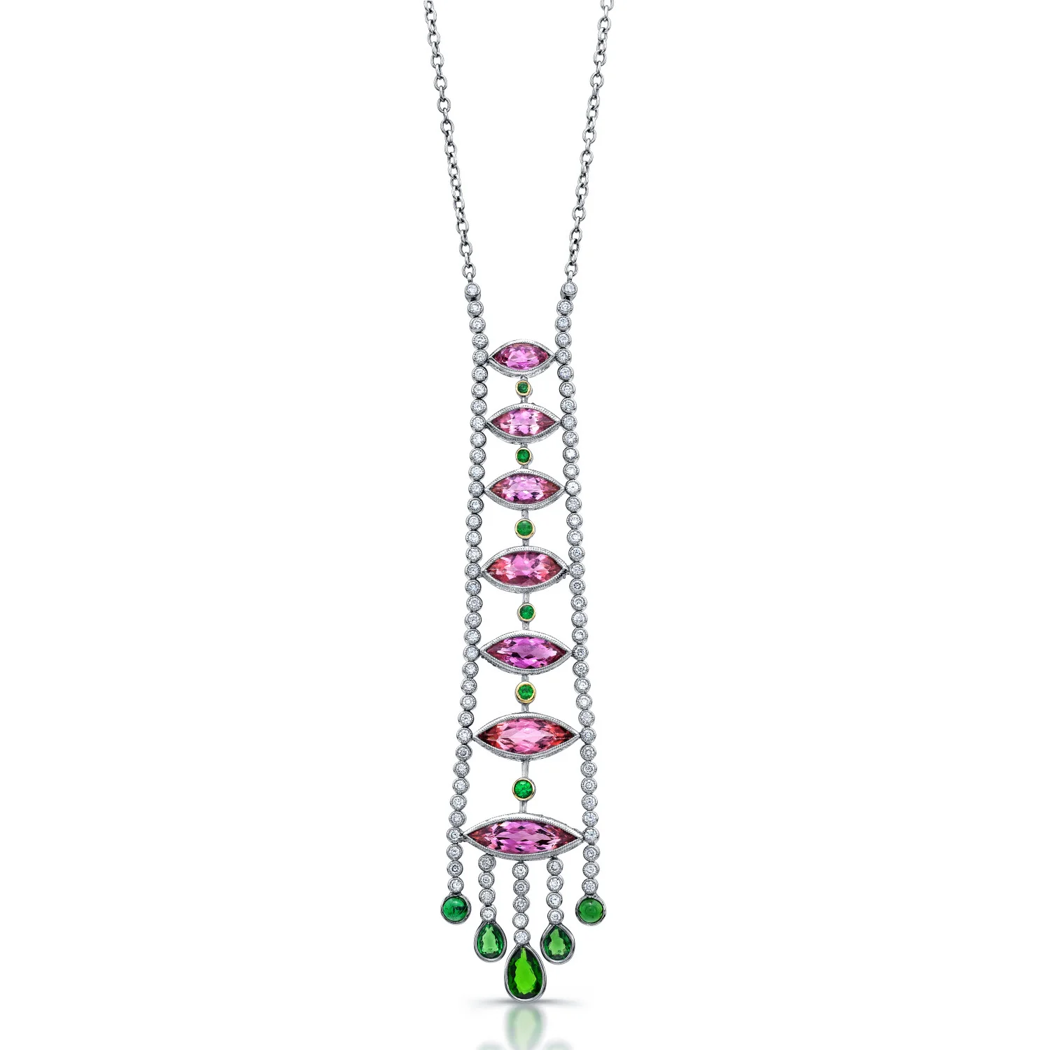 1500x1500+ricardo_basta_071511_necklace_2.jpg