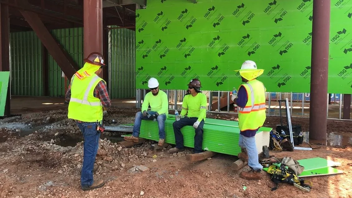 Heat-safety-on-the-job-site.jpg