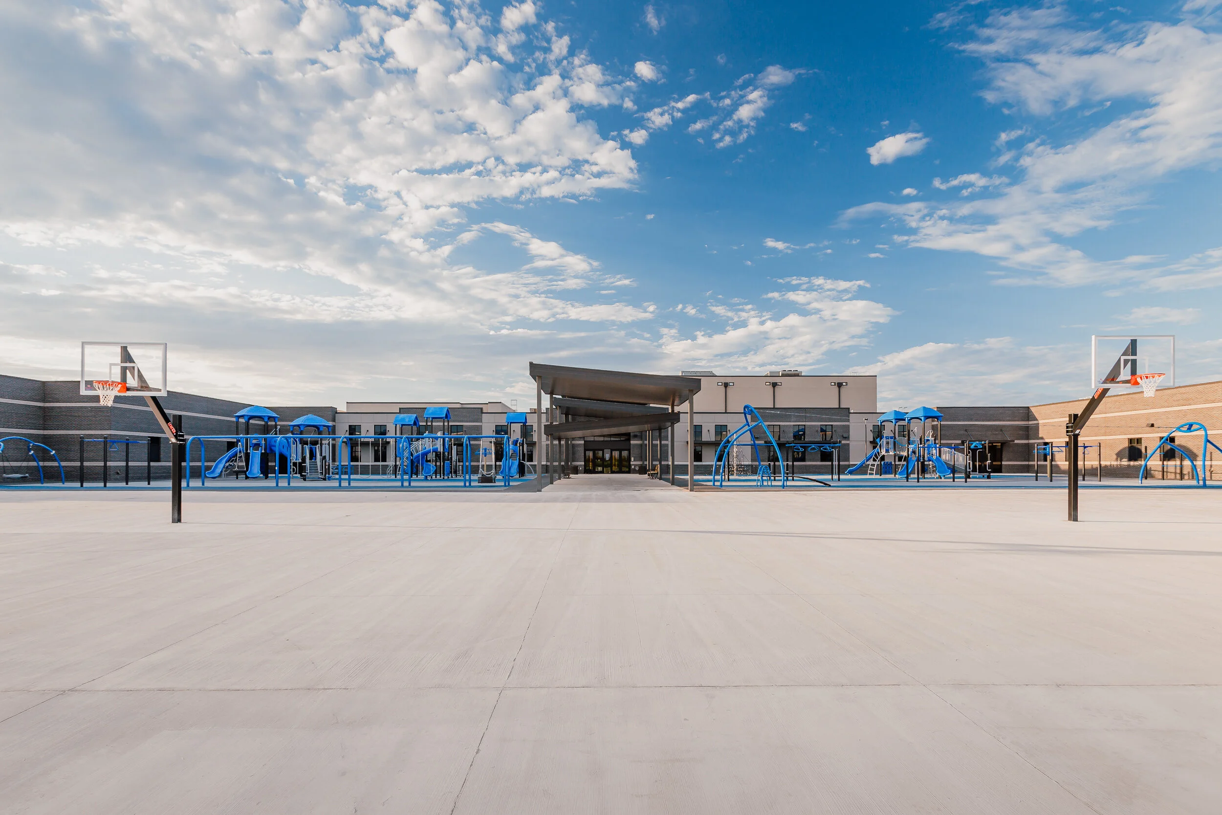 DEER CREEK PUBLIC SCHOOLS — CMSWillowbrook