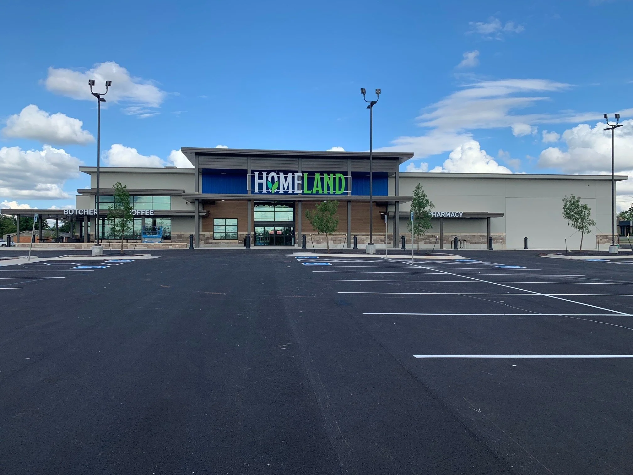 Homeland Grocery Store Celebrates Grand Opening Ceremony
