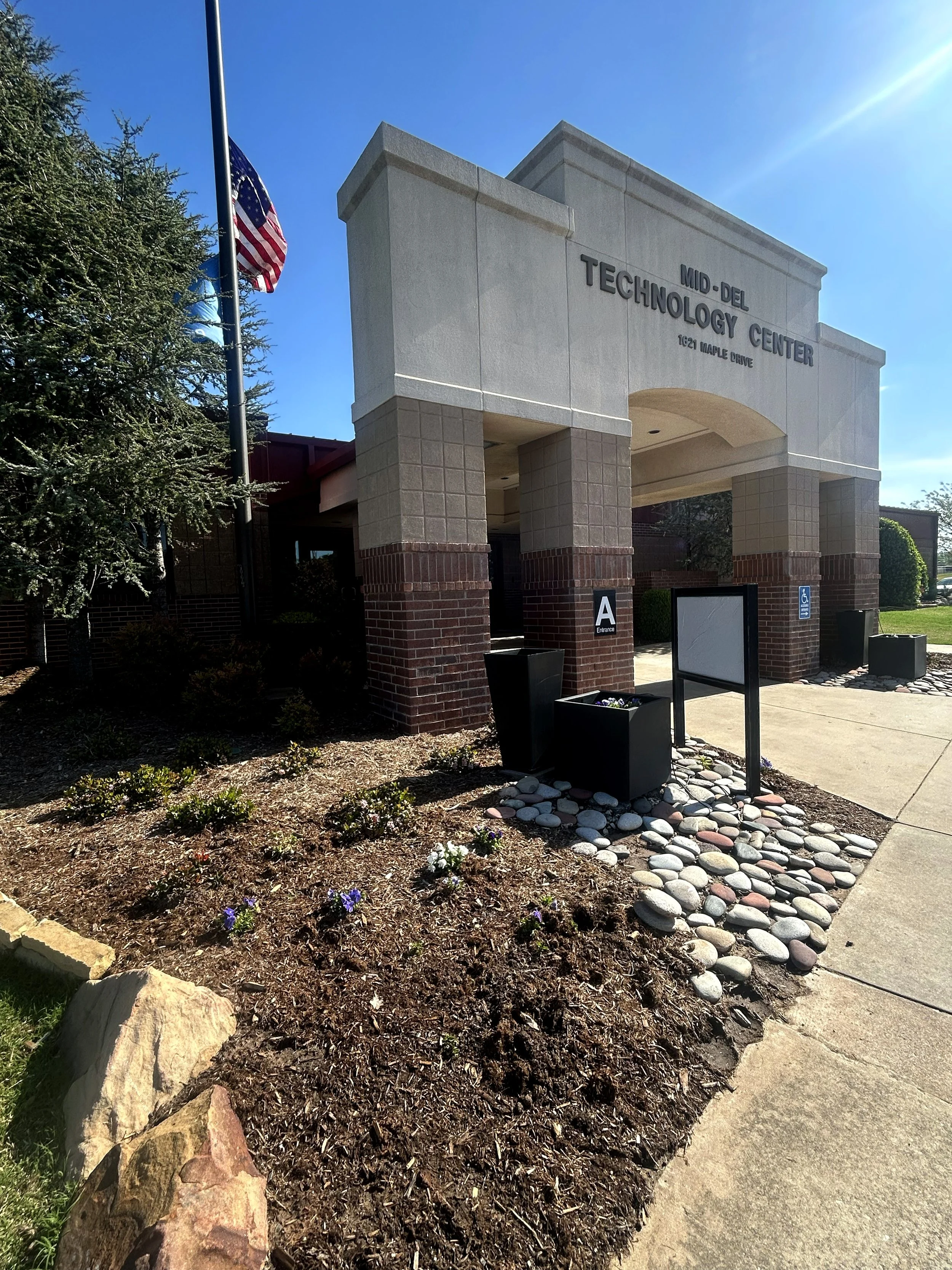 Mid Del Technology Center